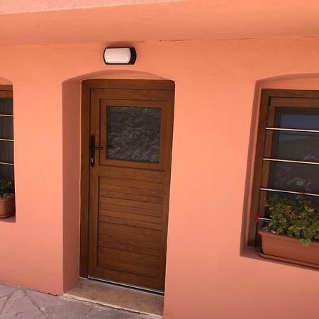 Ferienwohnung Solo Traveler Ermoupoli Exterior foto